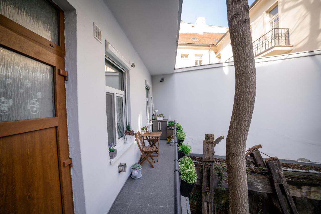 Apartman Sv. Urban Bratislava Ngoại thất bức ảnh
