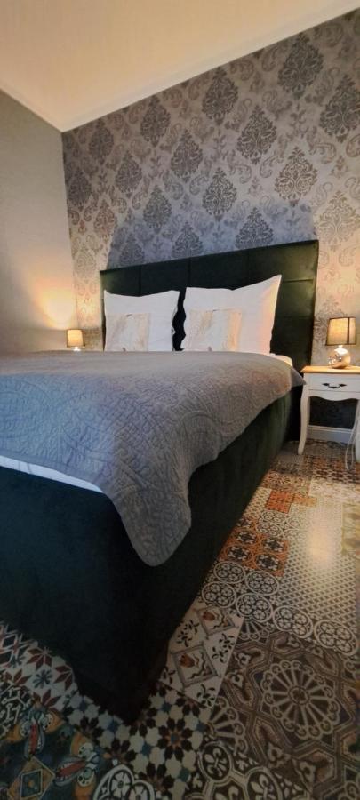 Apartman Sv. Urban Bratislava Ngoại thất bức ảnh